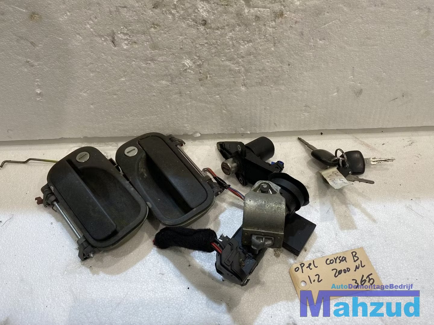 OPEL CORSA B Contact slot set met 3 sleutels 1994-1999, Auto-onderdelen, Gebruikt, Opel Automobile GmbH, Kontakt@opel-infoservice.de