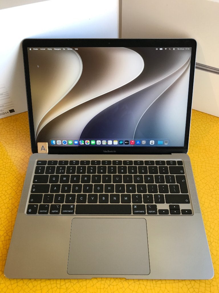 3 x MacBook Air M1 Space Grey 8/256 2022/2024 vanaf € 360, Computers en Software, 256 GB, 8 GB, 13 inch, Ophalen of Verzenden