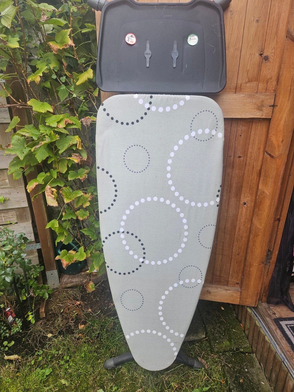Planche de repassage Proline avec sécurité enfant
Table, Enlèvement