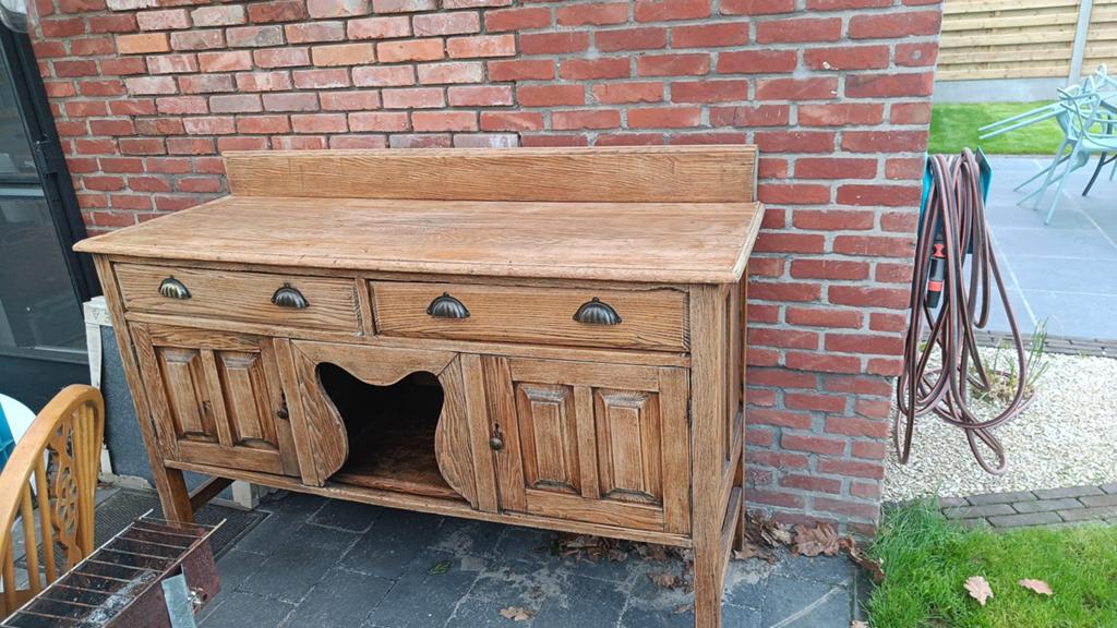 Decoratieve vintage dressoir, Huis en Inrichting, Ophalen, Gebruikt, Met deur(en)