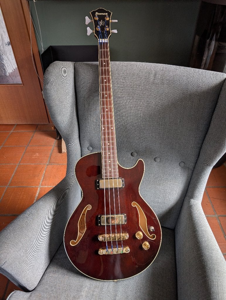 Ibanez agb200 (2008)  - Short scale, Muziek en Instrumenten, Snaarinstrumenten | Gitaren | Bas, Ophalen, Gebruikt, Semi-akoestisch