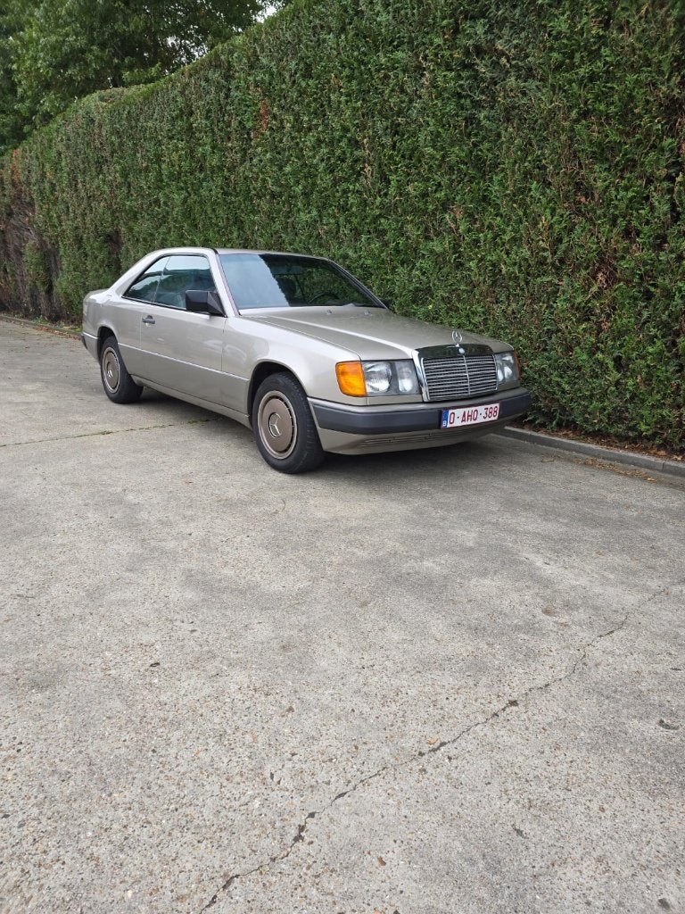 Mercedes 300 CE Automaat, Auto's, Automaat, Achterwielaandrijving, Bruin, Leder