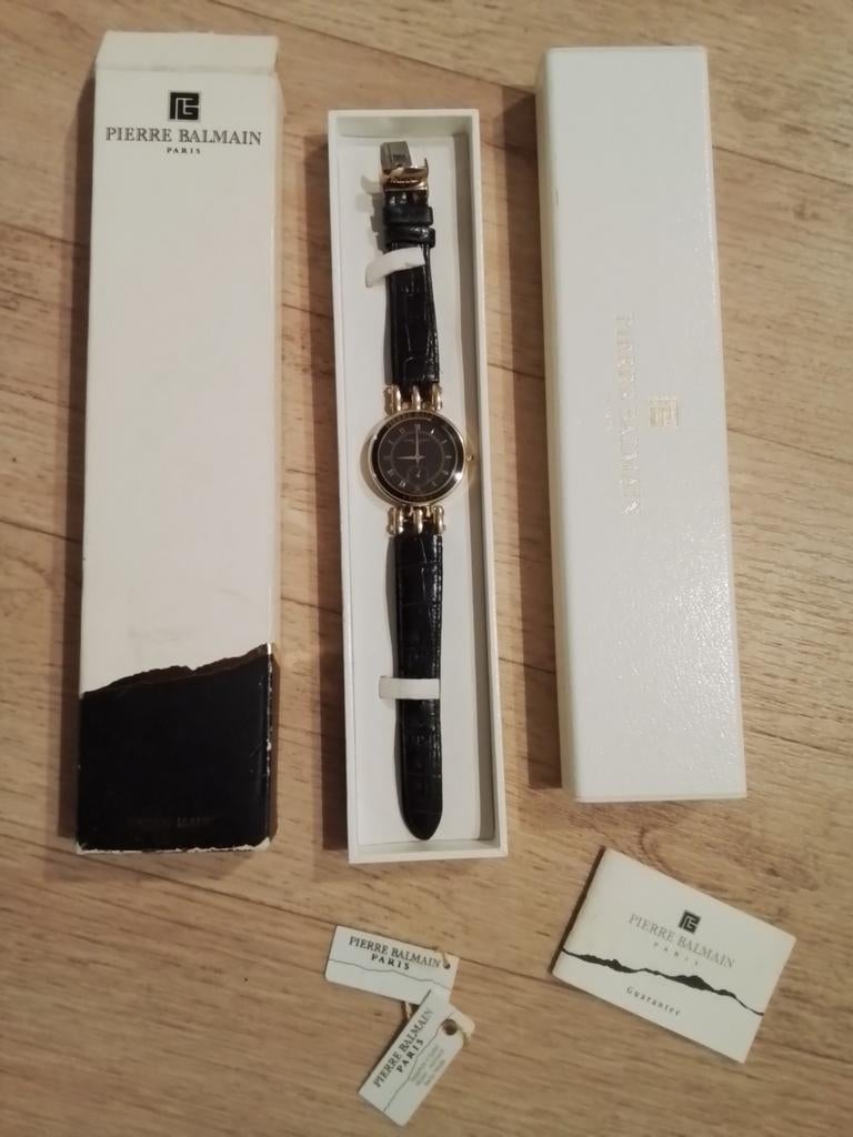 VINTAGE 1994 ULTRA PLATTE PIERRE BALMAIN PARIS HORLOGE., Leer, Polshorloge, Zo goed als nieuw, Ophalen