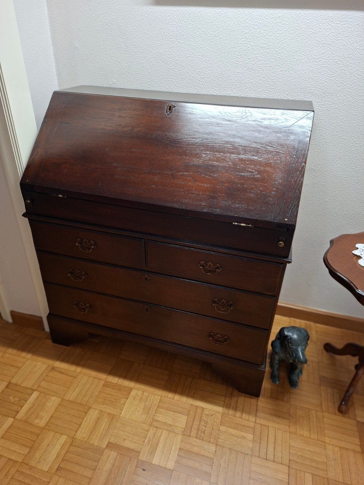 Ancien bureau, Enlèvement
