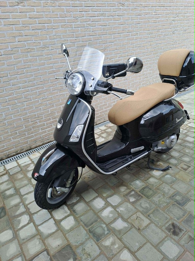 VESPA 125 GTS, Fietsen en Brommers, Scooters | Vespa, Ophalen, Gebruikt, 125 cc, Klasse B (45 km/u)