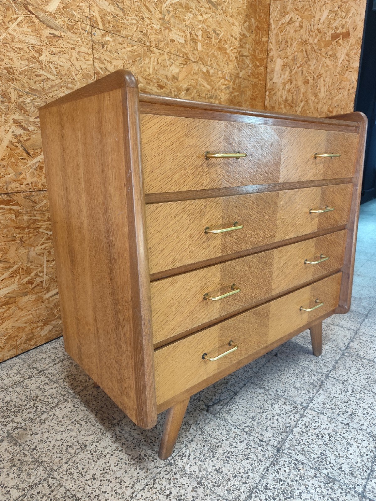 Commode 4 tiroirs style scandinave - très bon état, Enlèvement
