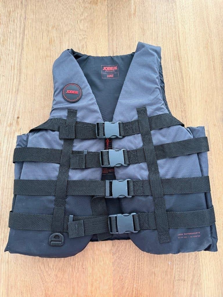 4 buckle vest, Sports nautiques & Bateaux, Wakeboard, Enlèvement, Comme neuf, Autres types