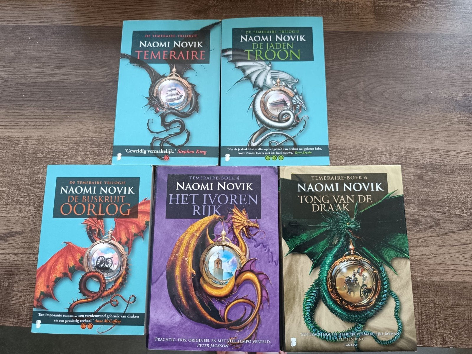 Naomi Novik De Temeraire reeks 1-4 NL, Boeken, Ophalen of Verzenden, Gelezen, Naomi Novik