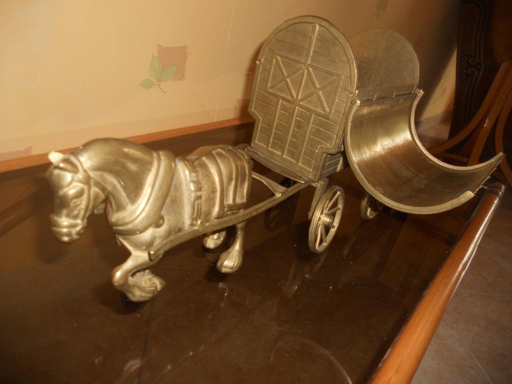 Cheval et charette en bronze 5.5 kilo pour 50 cm tres rare, Antiquités & Art, Enlèvement, Bronze