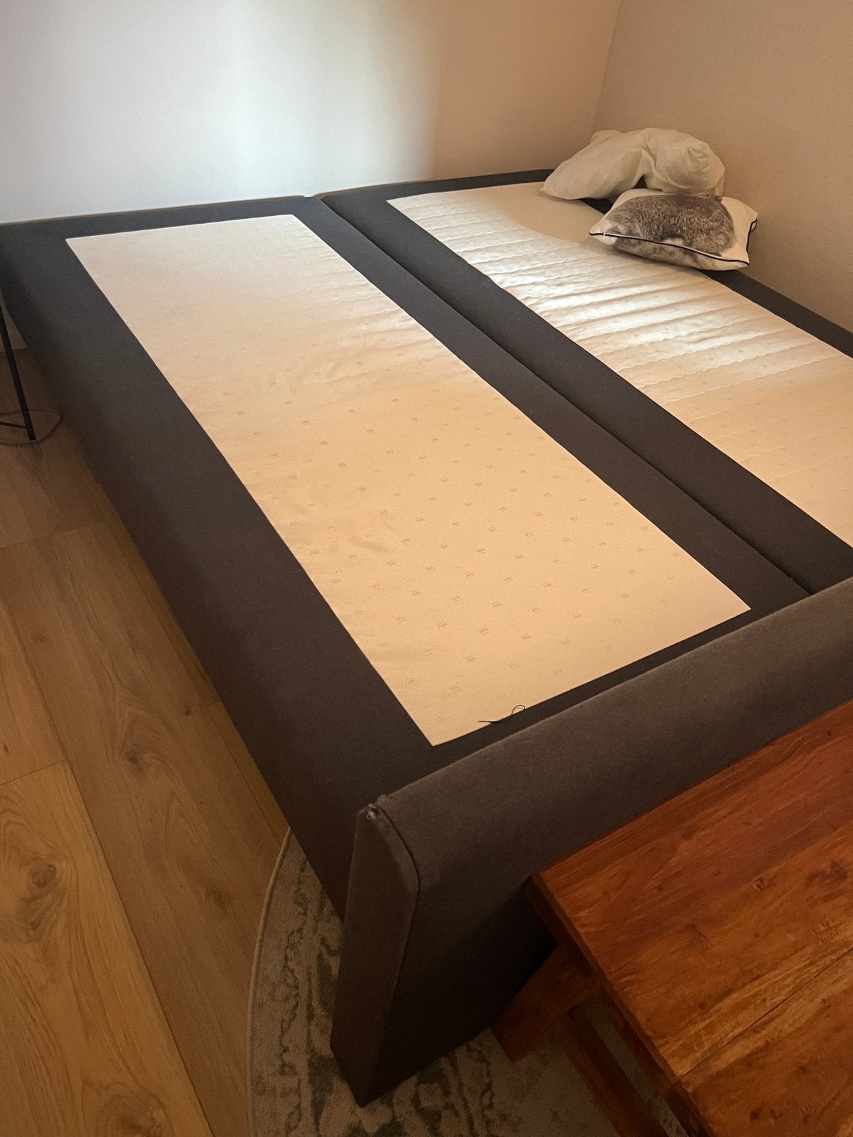 Gratis boxspring grijs 180x200, Ophalen, Gebruikt, 180 cm, 200 cm