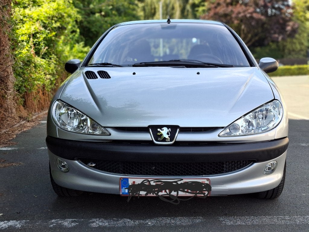 Peugeot 206, boîte automatique — 67 000 km seulement, Autos, Argent ou Gris, Achat, 980 kg, 525 kg
