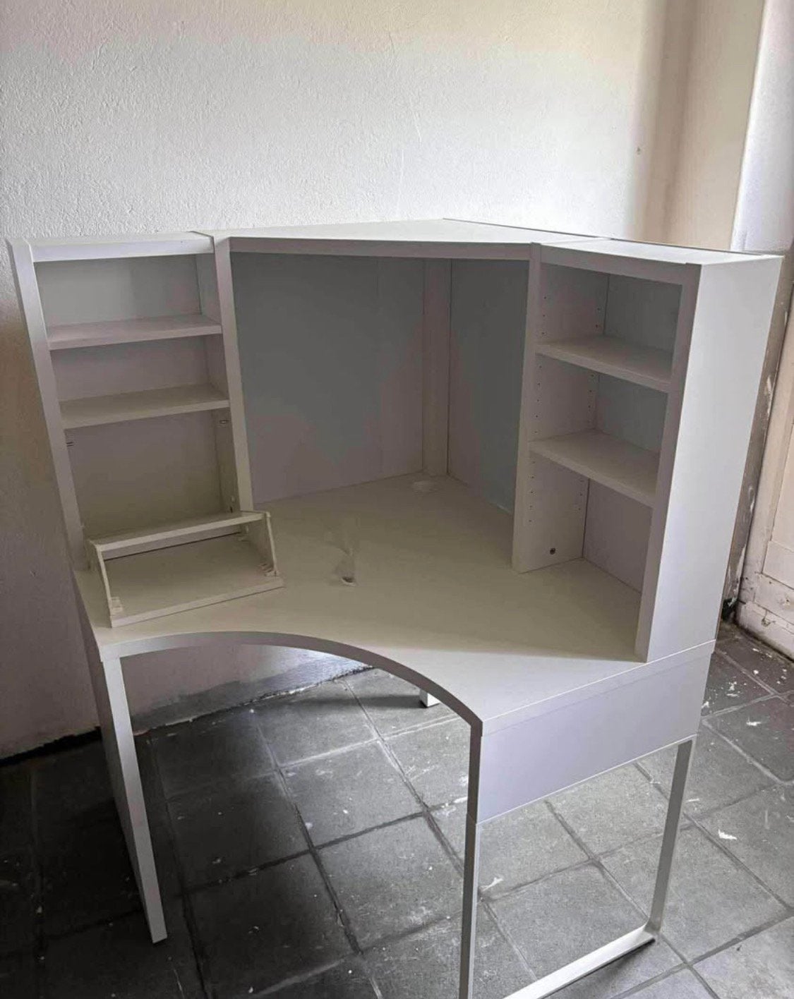 Bureau blanc, Enlèvement, Comme neuf