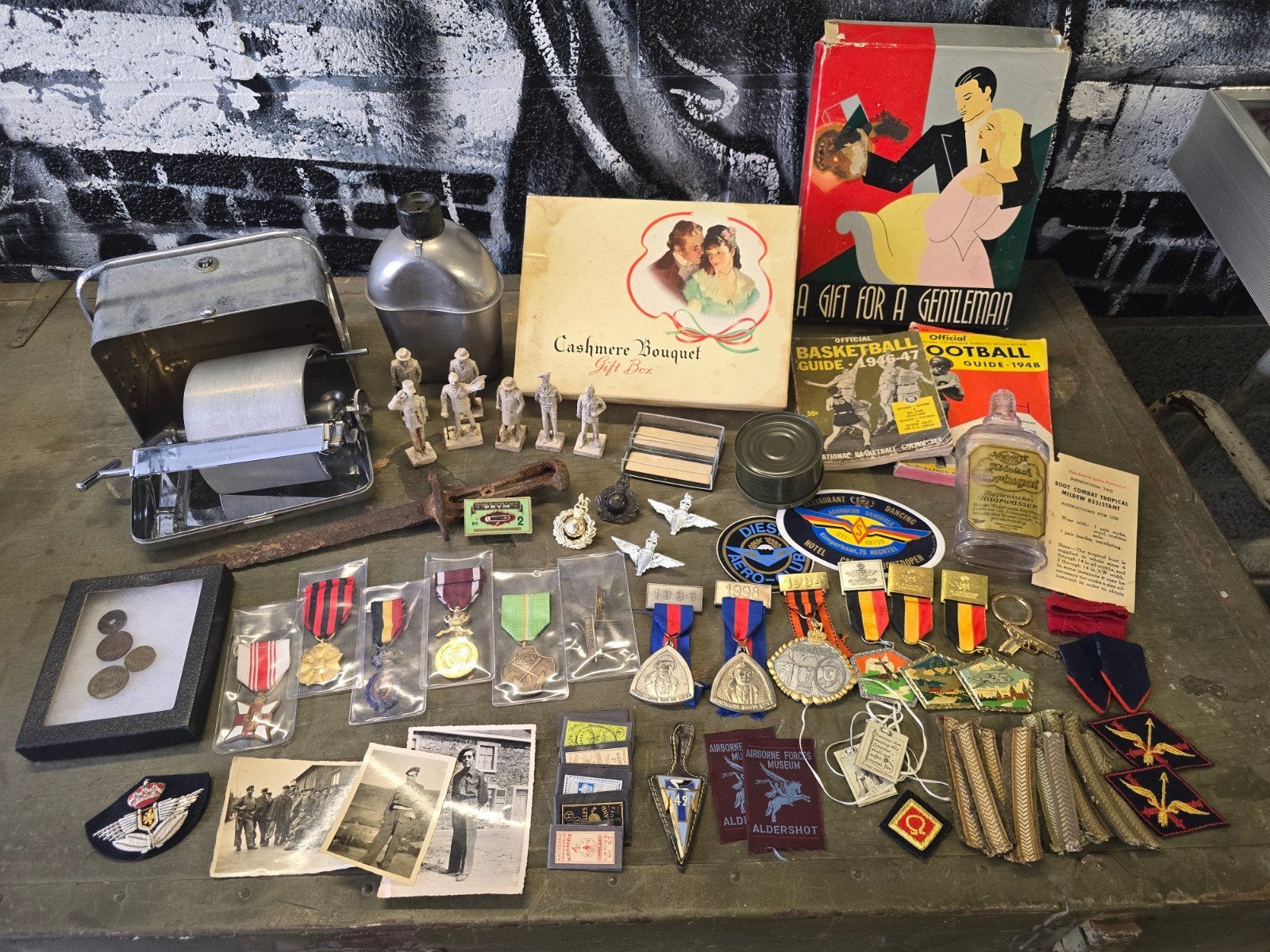Lot militaria, Ophalen of Verzenden