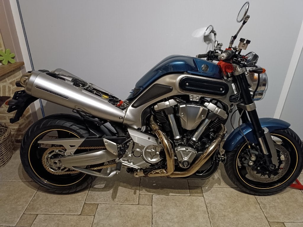 Rare Yamaha MT01 17500km 2008, Motos, Occasion, 2 cylindres, Particulier, 1700 cm³