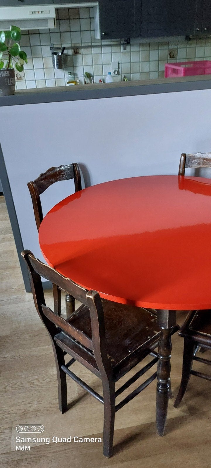 Ronde tafel in volhout Ø135cm, Huis en Inrichting, Ophalen, Gebruikt, 100 tot 150 cm, Vier personen