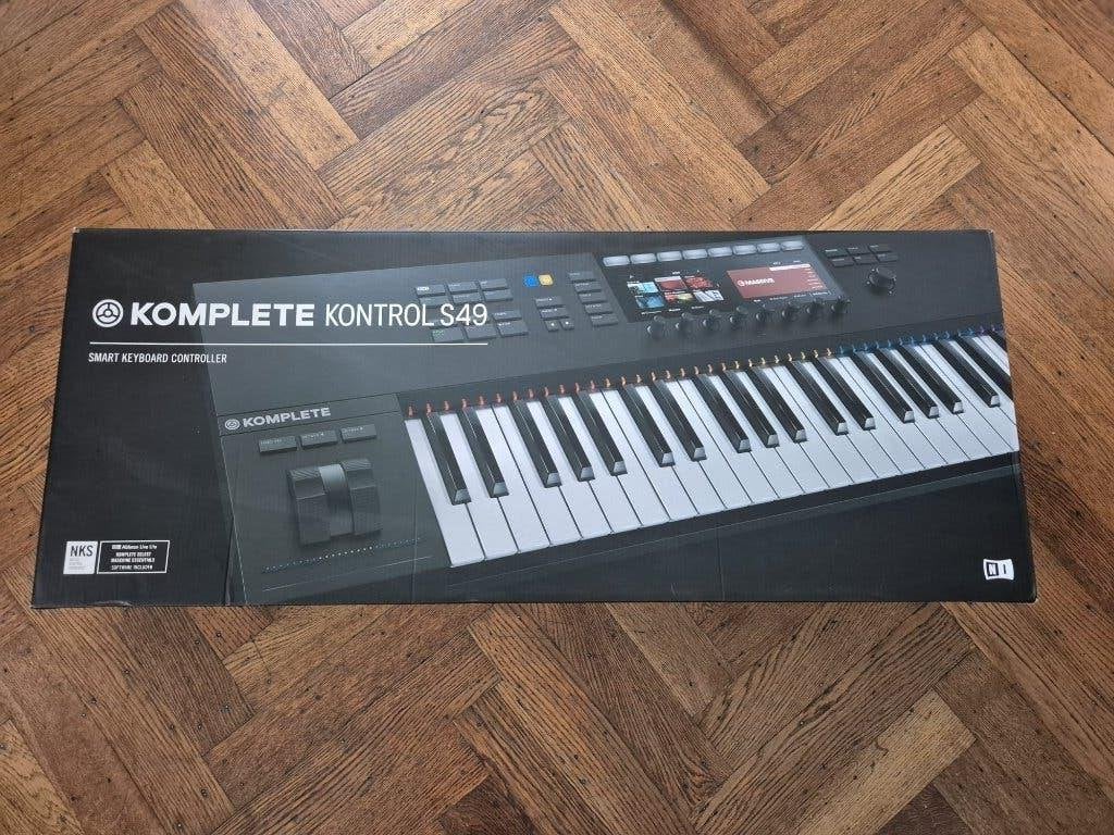 Native Instruments Komplete Kontrol S49 MK2, Muziek en Instrumenten, Midi-apparatuur, Ophalen, Zo goed als nieuw
