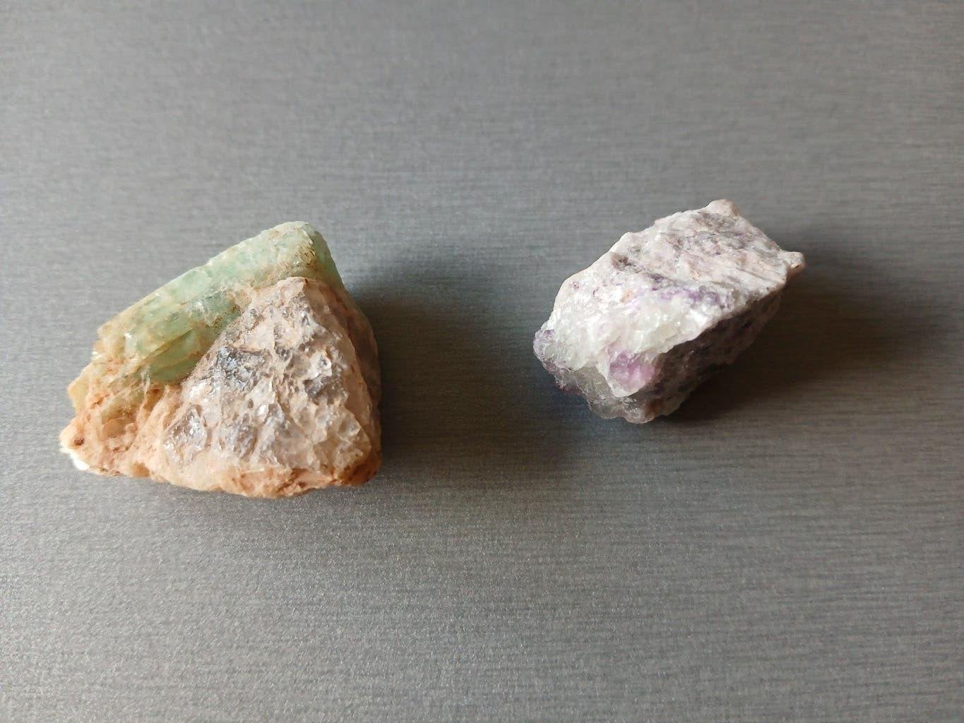 pierres de collection Fluorite verte et mauve, Collections, Enlèvement ou Envoi, Minéral