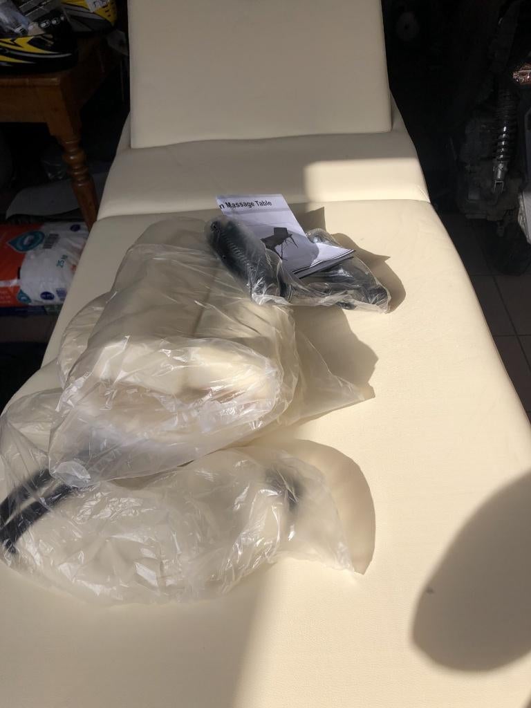 Table de massage neuve 3z en alluminium(petite déchirure voi, Enlèvement, Neuf, Table de massage