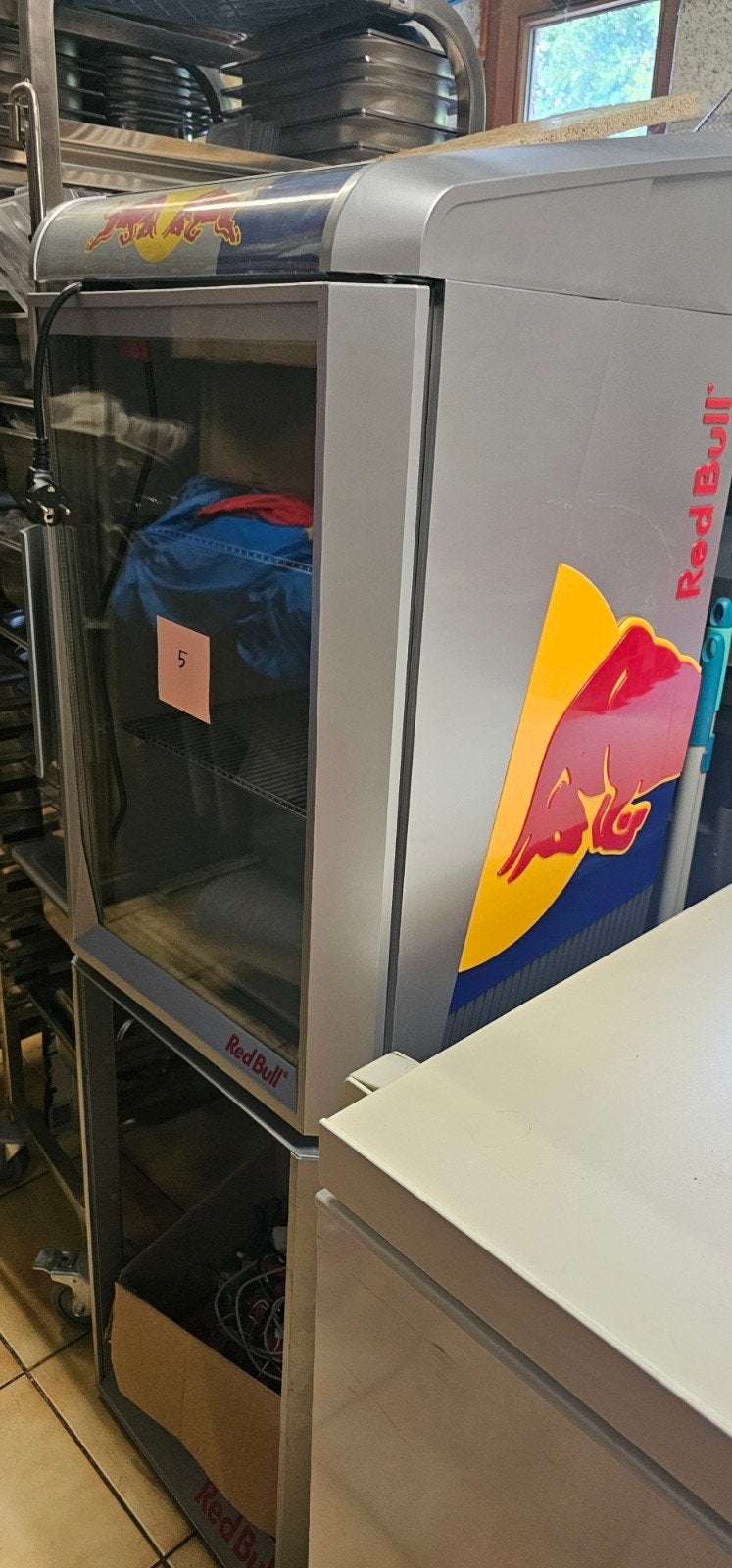 Refroidissement RedBull, Enlèvement