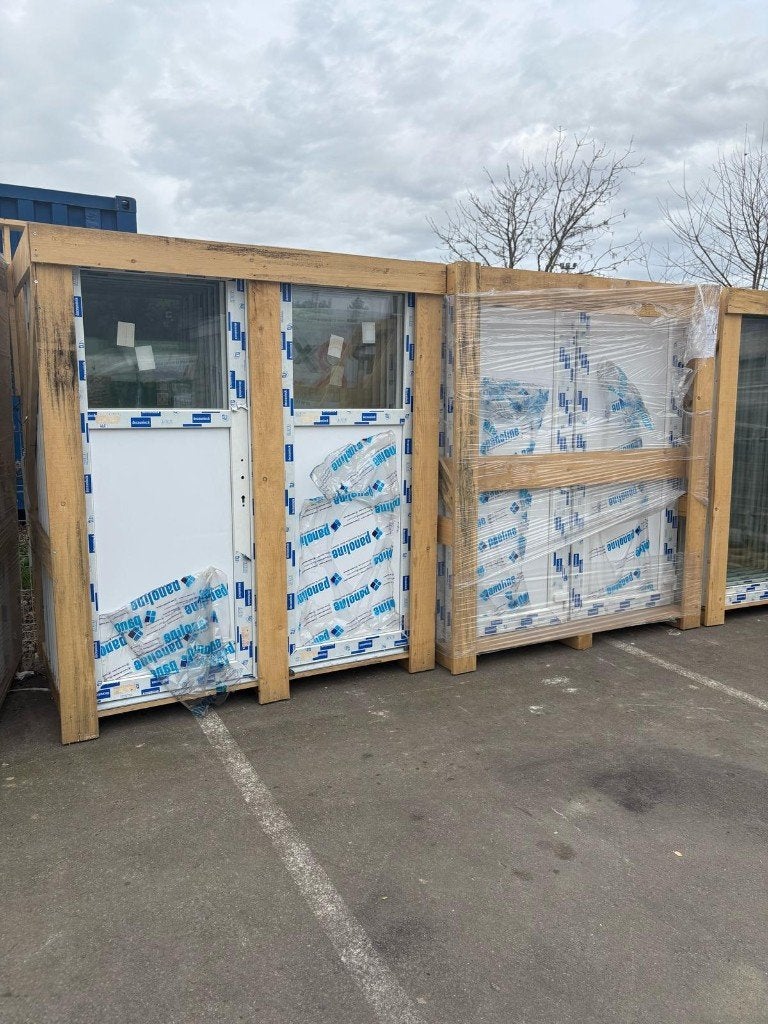 Witte pvc-deur met 3/4 panelen, inclusief handgreep, Ophalen, Nieuw