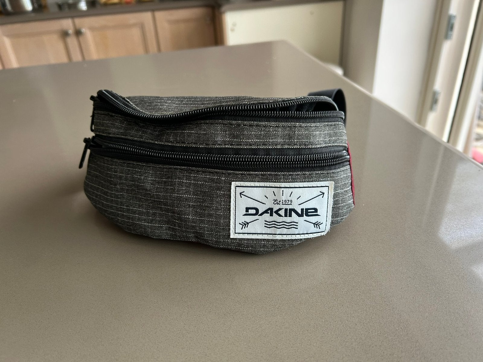 Heuptasje Dakin, Sport en Fitness, Bergsport en Wandelen, Ophalen, Zo goed als nieuw