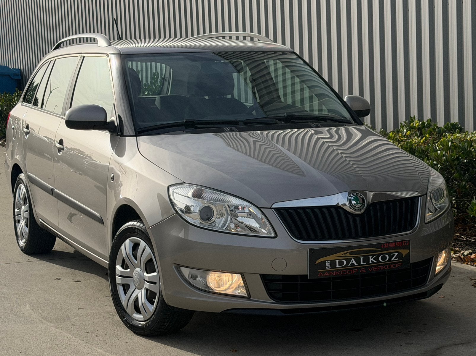 Skoda Fabia 1.2i • 1er pro•2012•123 km•Parfait état•Garantie, Autos, Achat, Entreprise, Boîte manuelle, Entretenue par le concessionnaire