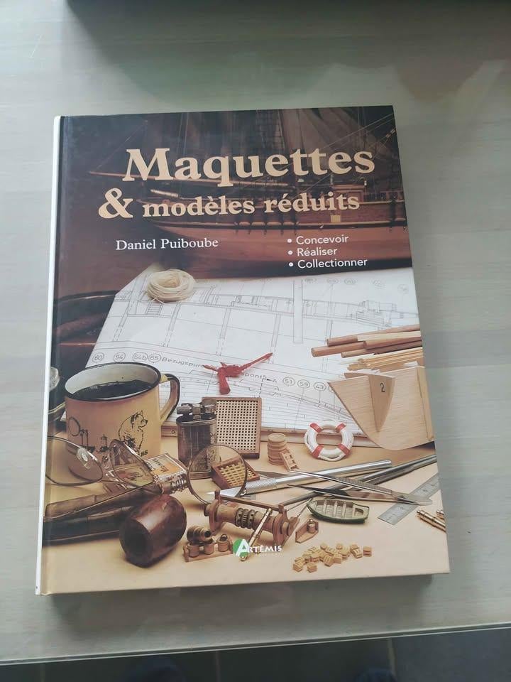 Livre Maquettes et modèles réduits Artémis éditions, Enlèvement ou Envoi, Utilisé