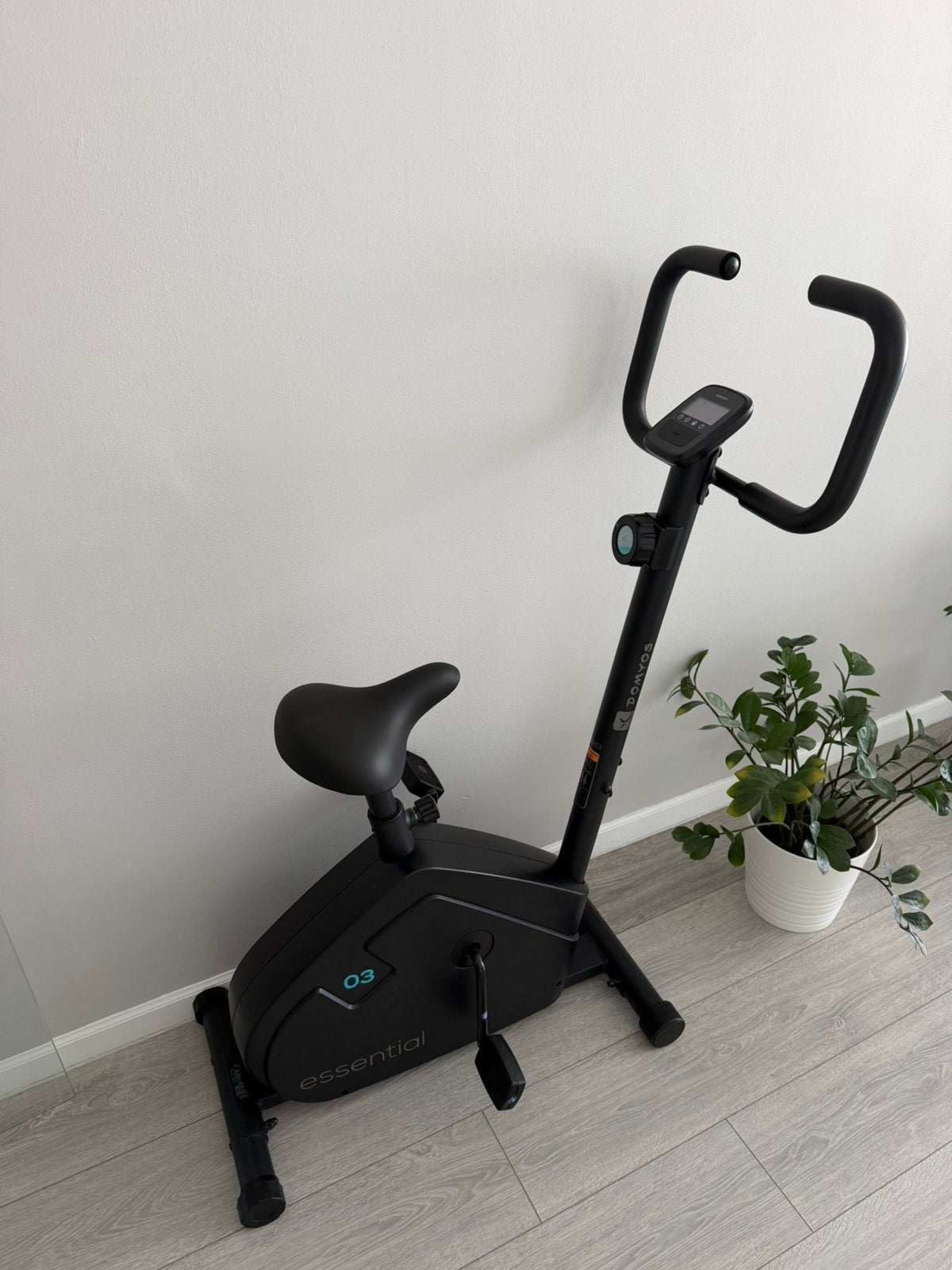 DOMYOS Vélo d'appartement essential, Enlèvement, Neuf, Vélo d'appartement