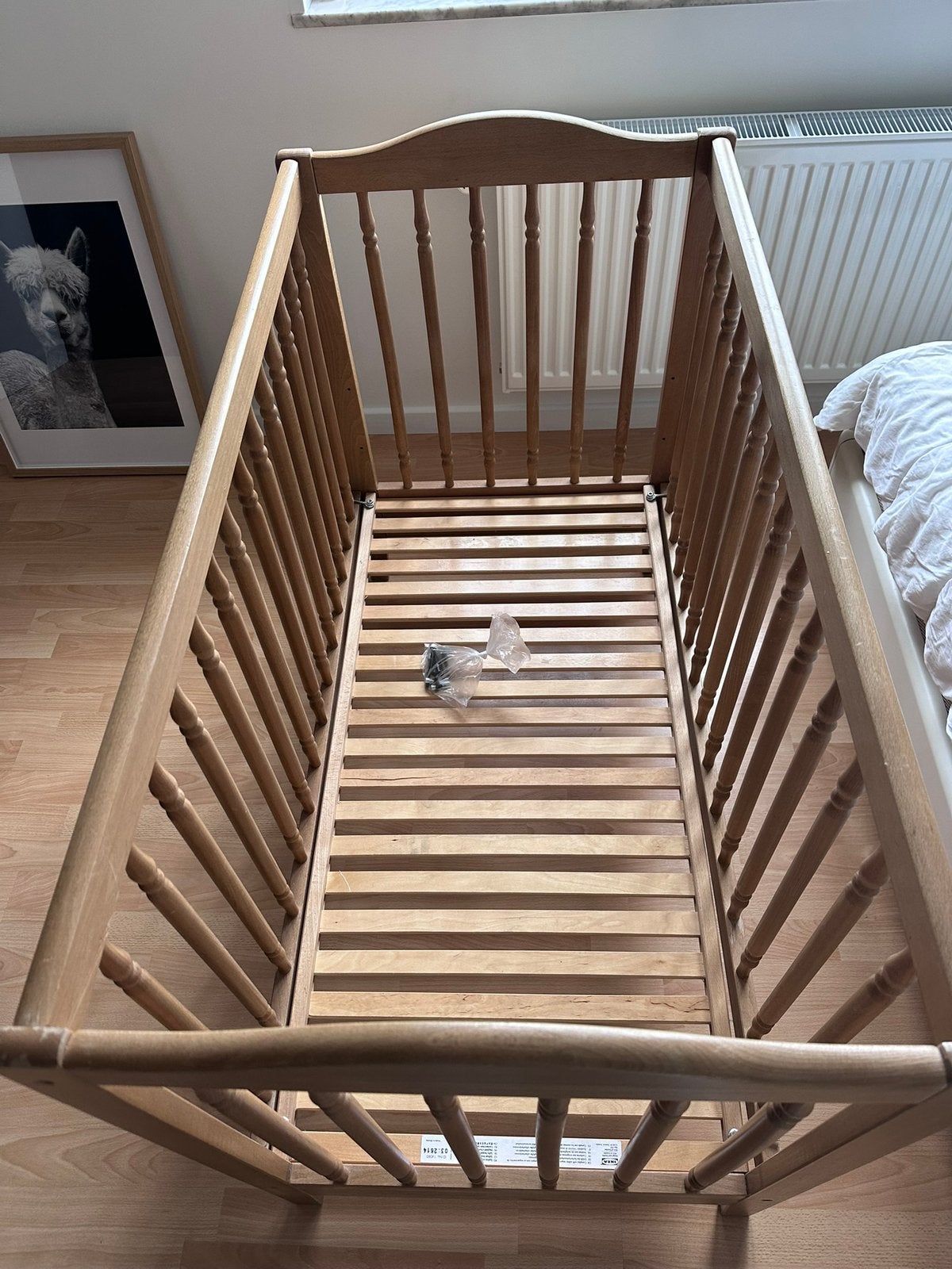 Lit bebe ikea en bois sans matelas(1,10), Enfants & Bébés, Enlèvement, Utilisé, Lit