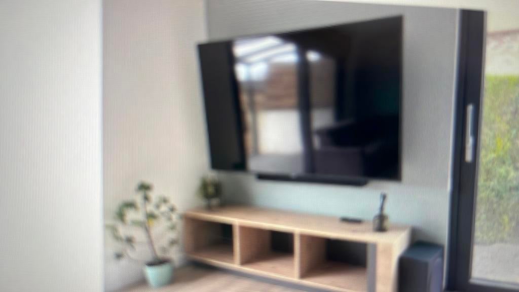Samsung 75” tv met ophangbeugel en soundbar/woofer, Ophalen, Zo goed als nieuw