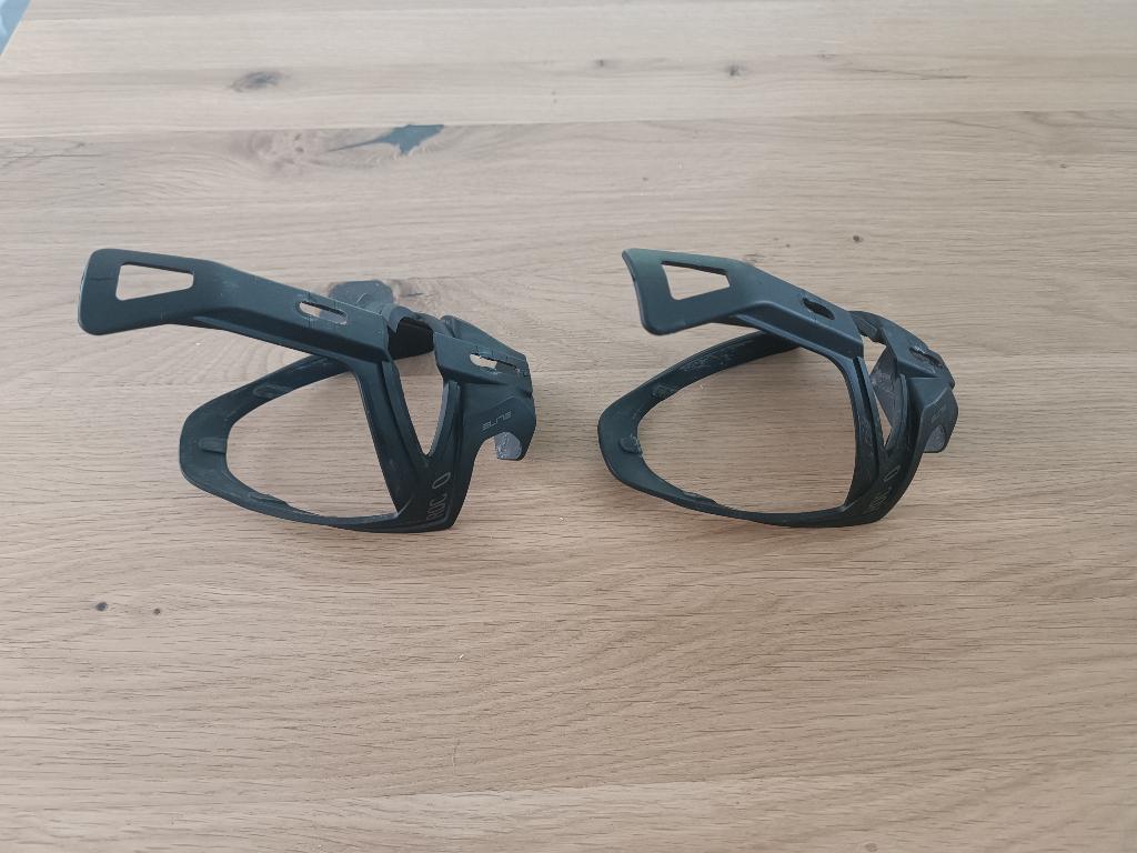 Twee bidonhouders van carbon, Ophalen, Gebruikt, Carbon, Overige merken
