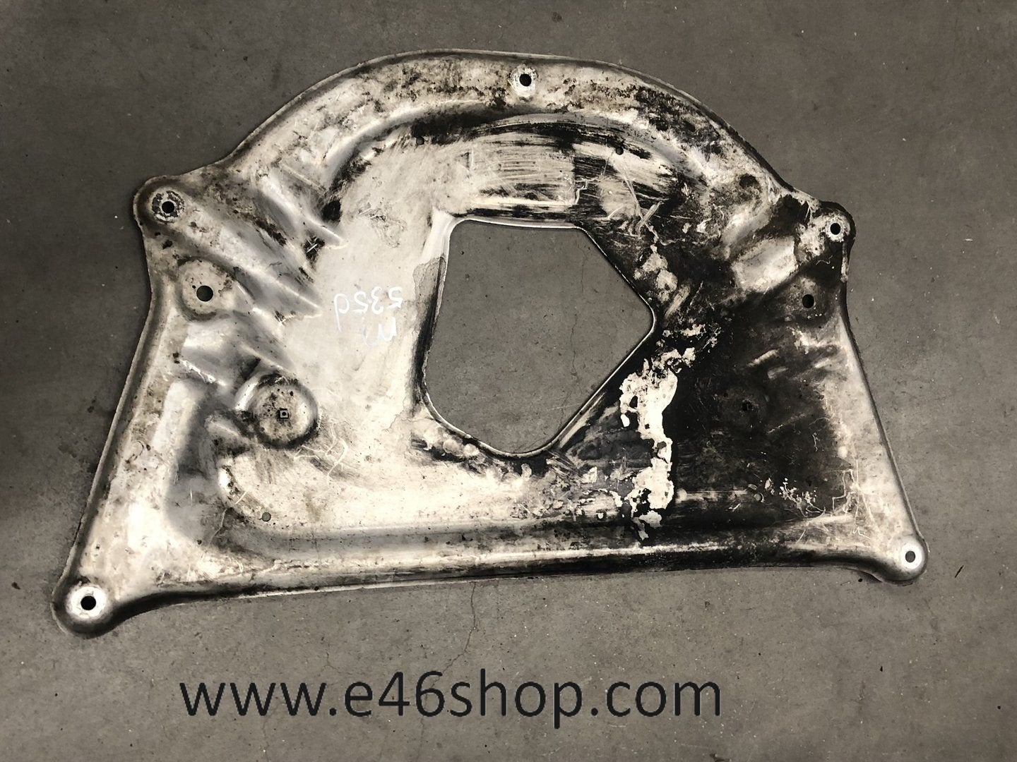 BODEMPLAAT BMW E60 E61, -, Utilisé, -, Enlèvement ou Envoi