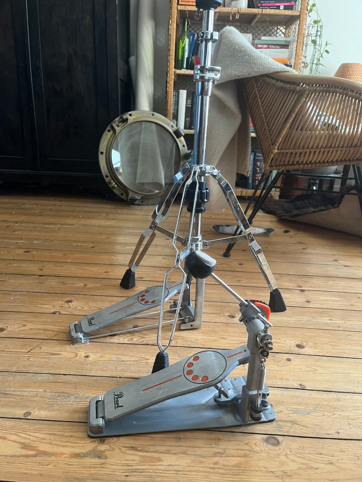 Pearl kick drum pedaal en hi-hat statief, Musique & Instruments, Batteries & Percussions, Enlèvement, Utilisé, Pearl