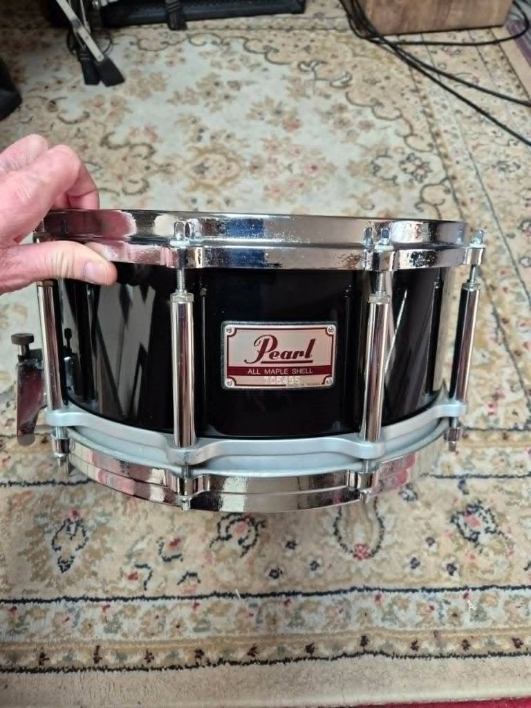 Pearl Free Floating All Maple Shell 14″x6,5″ Snare Drum, Musique & Instruments, Batteries & Percussions, Utilisé, Pearl, Enlèvement