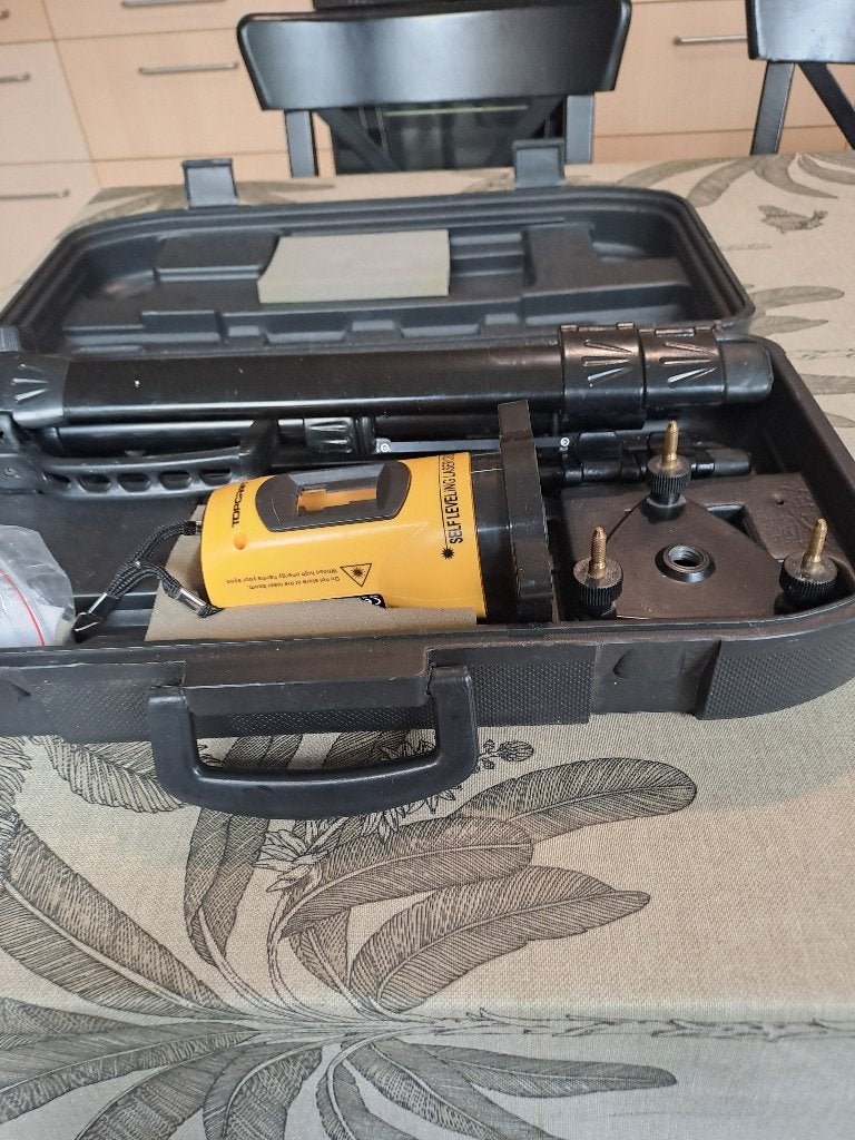 Digitale meter, Doe-het-zelf en Bouw, Meetapparatuur, Ophalen of Verzenden, Zo goed als nieuw, Afstand