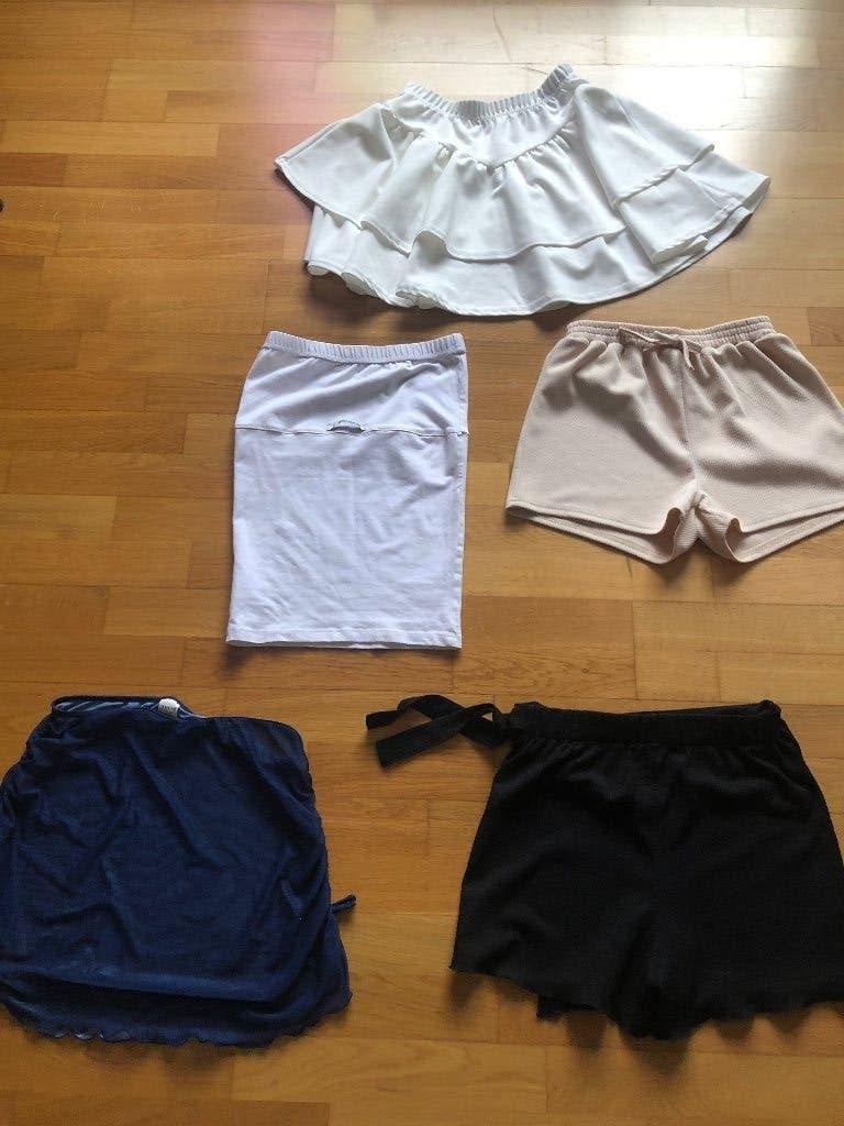 Pakket nr.4.  Rokjes+ shortjes  alles tesamen voor €4, Ophalen, Zo goed als nieuw