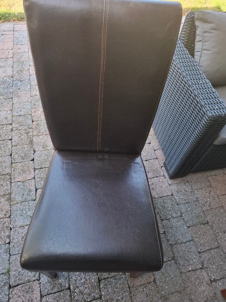 6 lederen stoelen, Ophalen