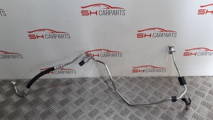 Tuyau clim d'un Mercedes GLA, 3 mois de garantie, Utilisé, -, -