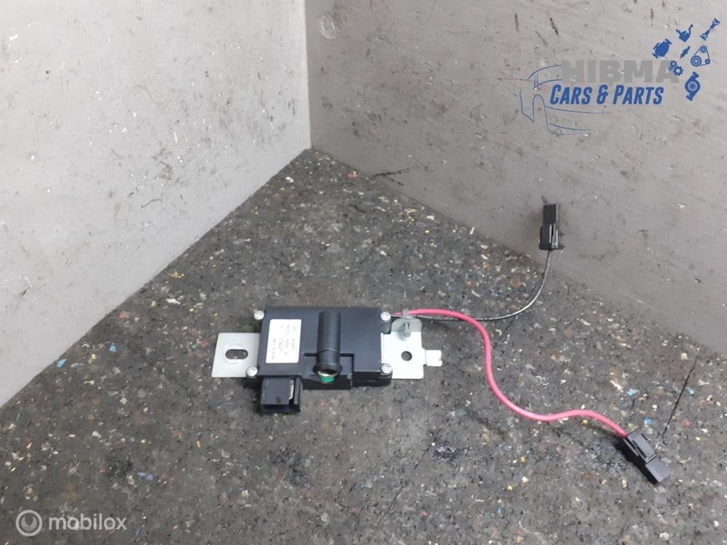Antenneversterker Chrysler 300C 3.0 V6 CRD ) 05059070AE, Gebruikt, Chrysler, Ophalen of Verzenden, Chrysler