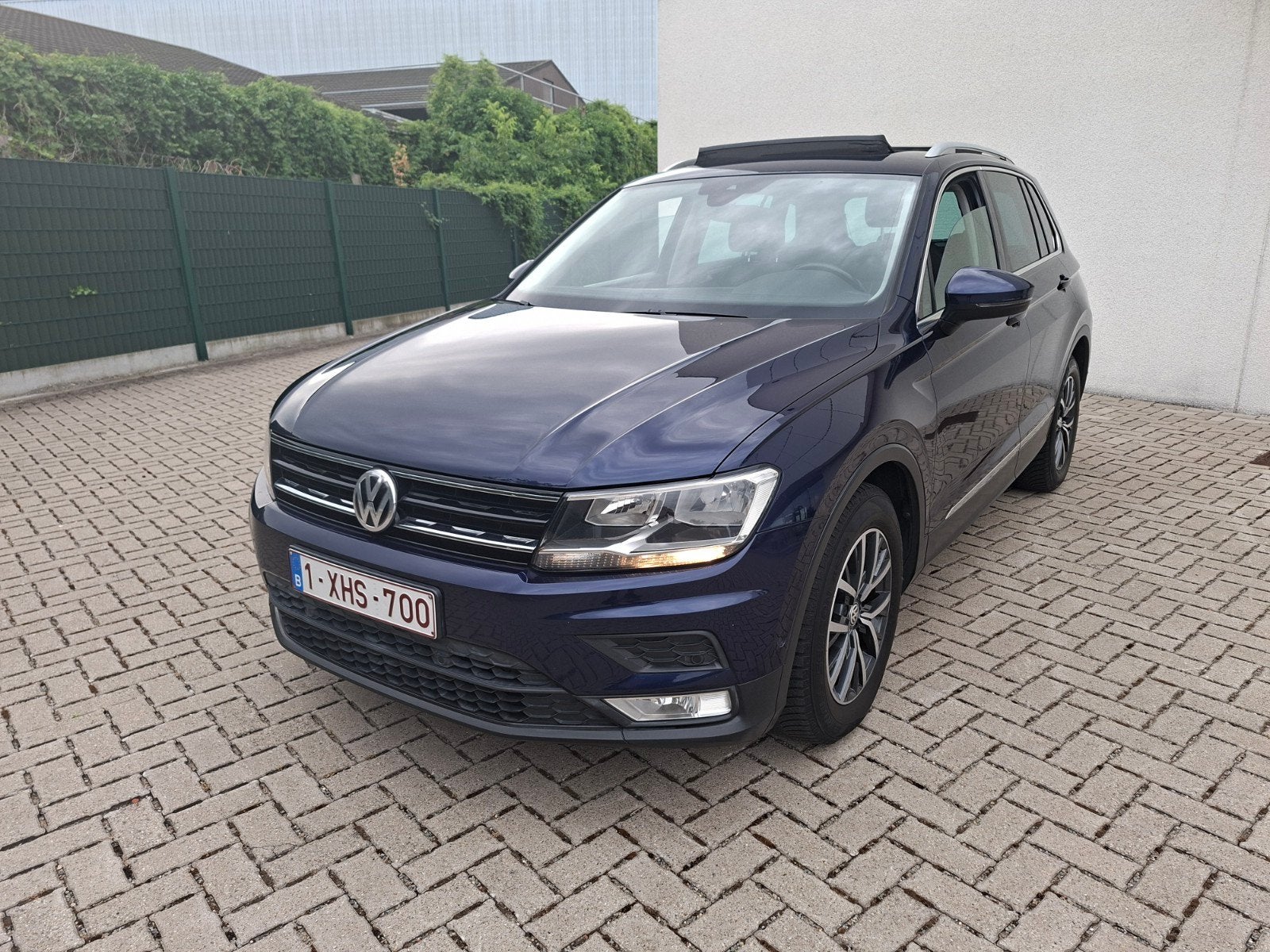 VOLKSWAGEN TIGUAN 2.0 TDI DSG - Euro6b - Panorama - Gekeurd!, Auto's, Dealer onderhouden, 4 cilinders, 2000 kg, Blauw