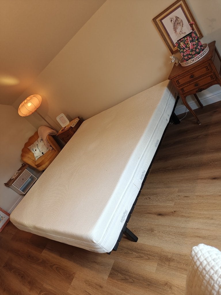Swissflex-matras en lattenbodem (180x220), Ophalen, Overige materialen, Wit, Tweepersoons