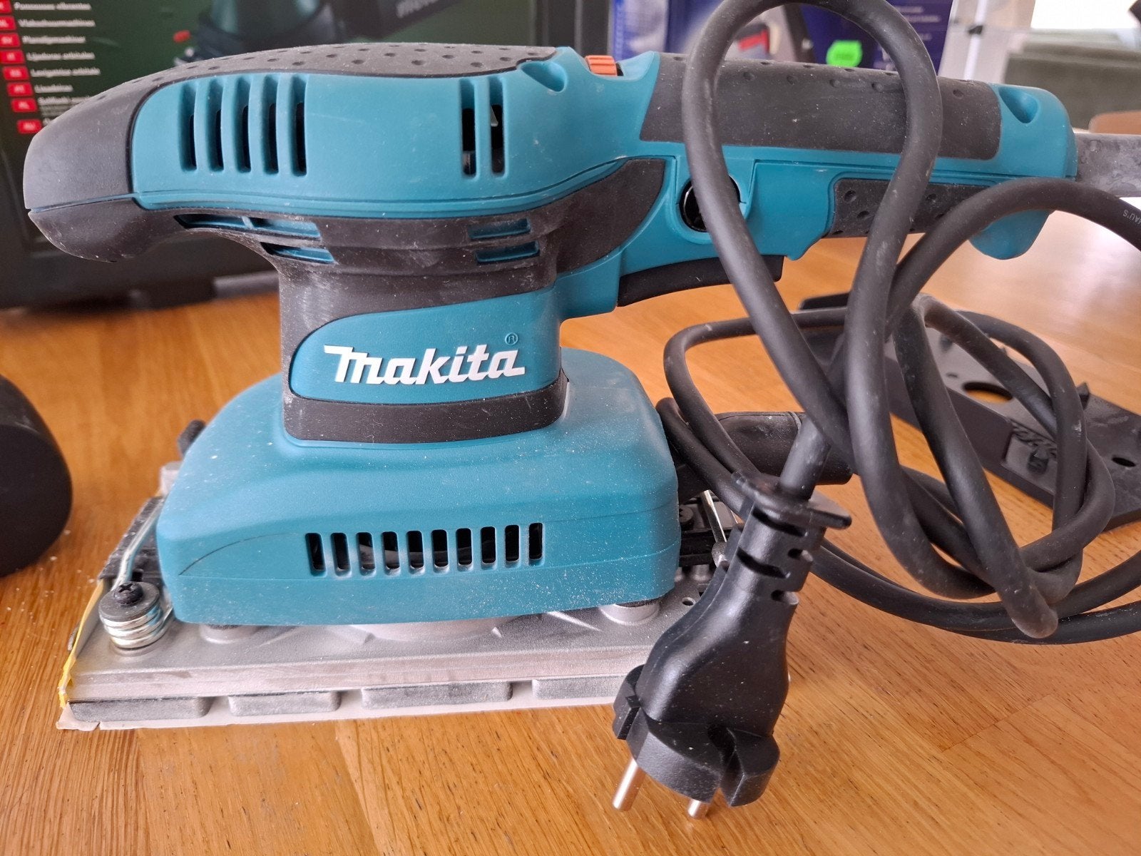 Makite vlakschuurmachine, Bricolage & Construction, Outillage | Ponceuses, Enlèvement, Utilisé, Ponceuse orbitale