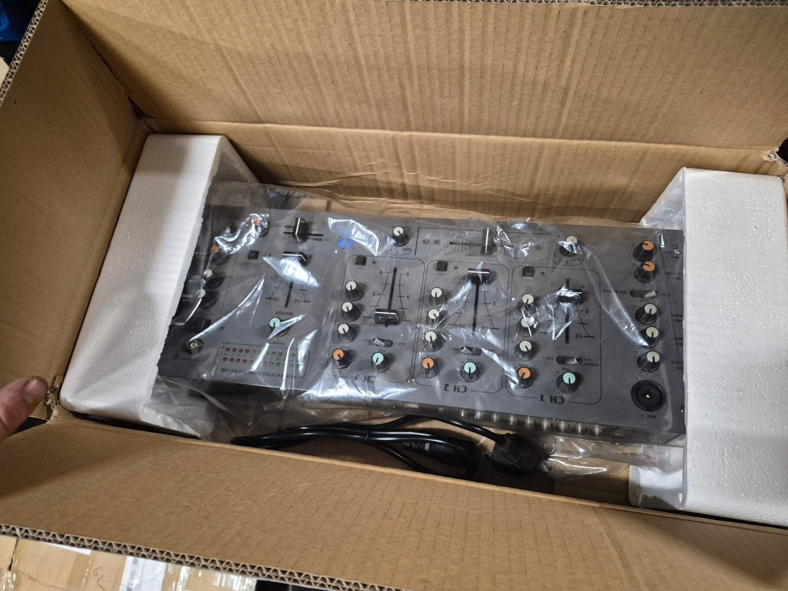 LIMIT LDJ401 DJ Mixer mengtafel nieuw, Musique & Instruments, Enlèvement, Neuf, Platine, Autres marques