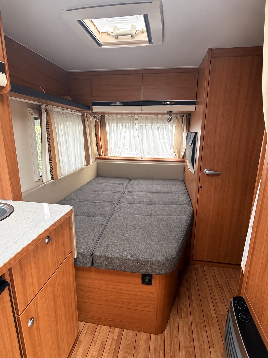 Caravane, Caravanes & Camping, Grand lit, Particulier, Banquette en rond, Jusqu'à 4