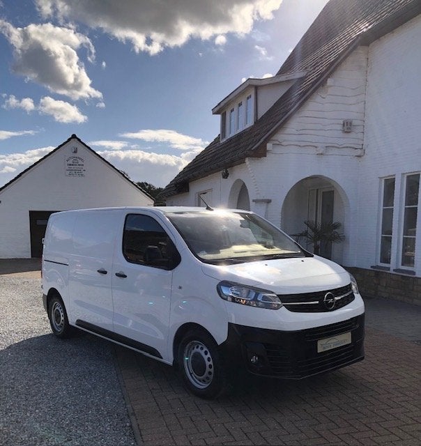 Opel Vivaro 2.0 bleu HDi L2-H1 50 000 km 2021 150 CV, Autos, Achat, Vivaro, Euro 6, Boîte manuelle