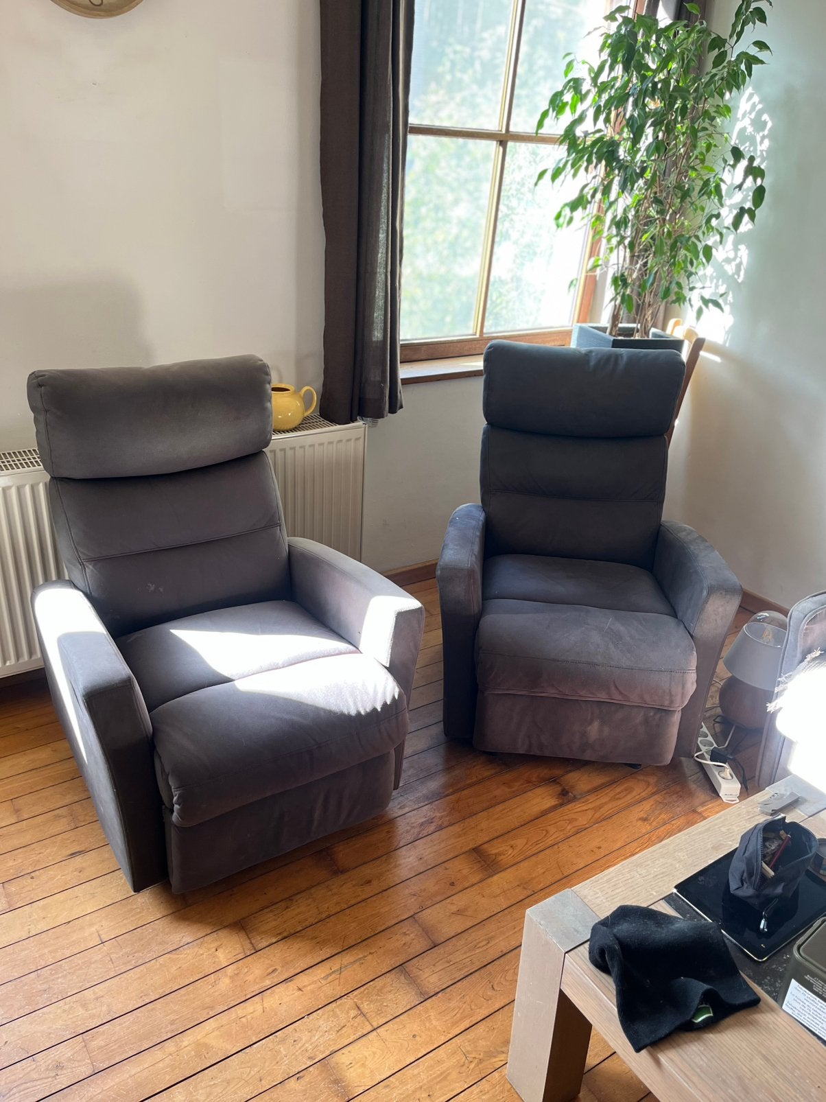 À vendre : 2 fauteuils relax gris Alcantara, Maison & Meubles, Enlèvement, Comme neuf