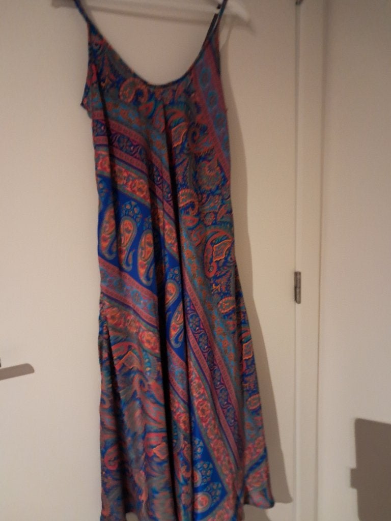 Zomerkleedje, Kleding | Dames, Jurken, Maat 38/40 (M), Zo goed als nieuw, Onder de knie, Meerkleurig