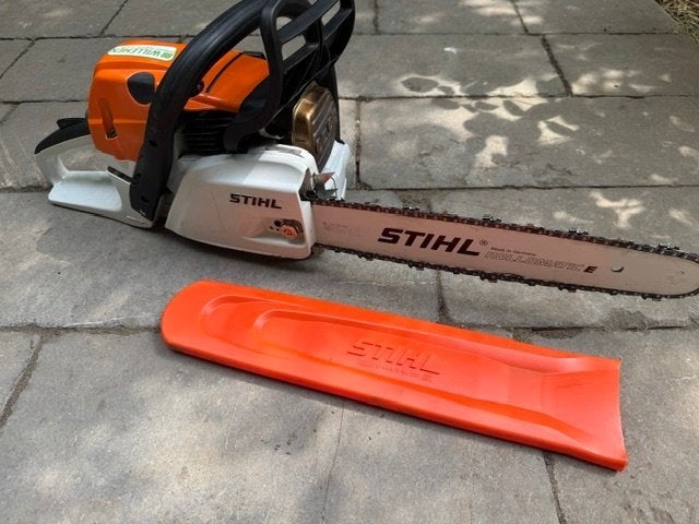 STIHL MS 241 C-M Professionele kettingzaag, Stihl, Tronçonneuse, 1200 watts ou plus, 30 à 70 mm