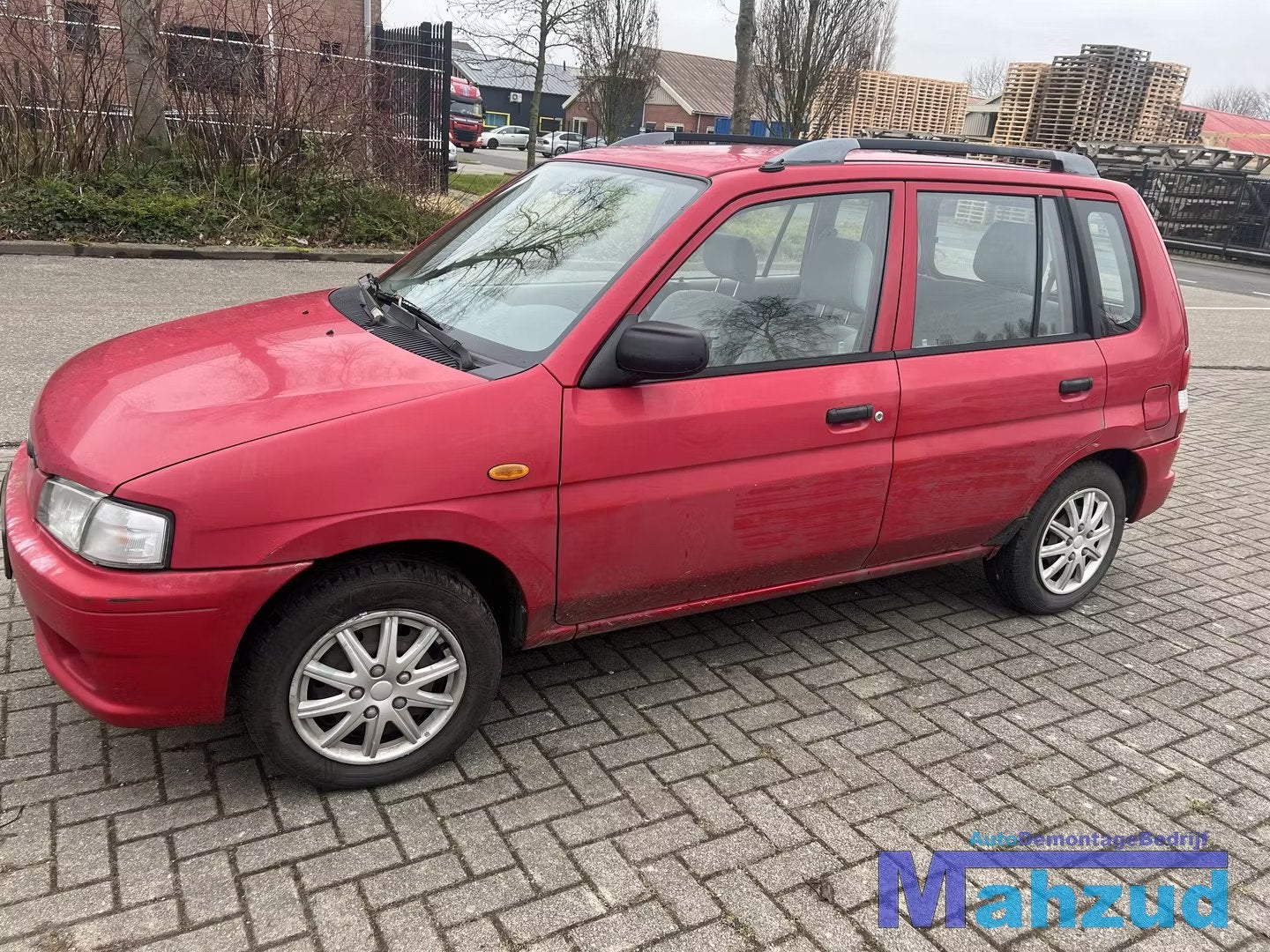 MAZDA DEMIO links spiegel 1996-2003, Auto-onderdelen, Gebruikt, Shinchi, Fuchu-Cho 3-1
730-8670  Hiroshima, Mazda Motor Corporation