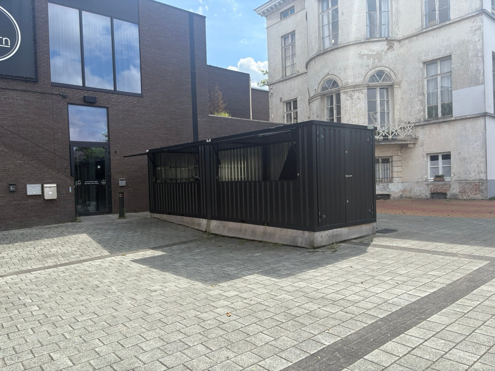 Zwarte barcontainer – 2 containers van 2x4m, Doe-het-zelf en Bouw, Ophalen
